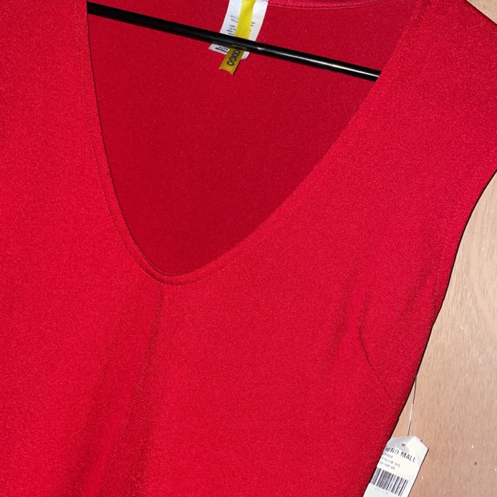 Red dress - Picture 4 of 4